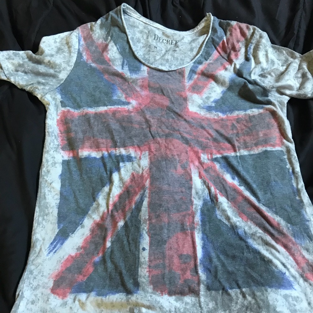 Decee Shirt Size M